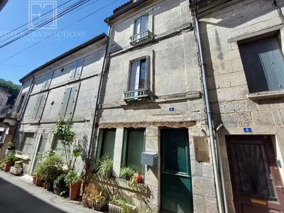 Maison - 80 m² - 4 pièces