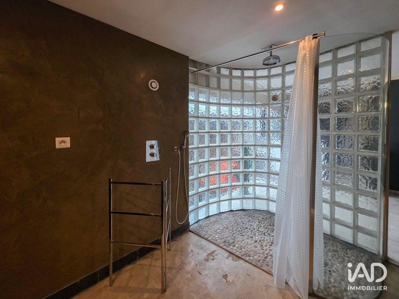 Appartement - 98 m² - 2 pièces