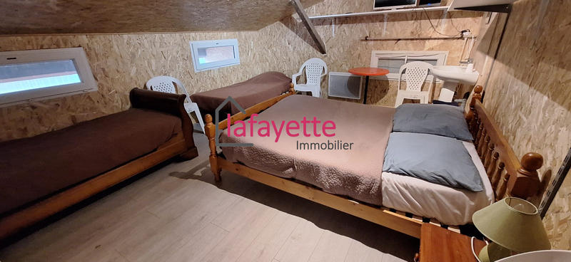 Maison ancienne - 1 000 m² - 11 pièces