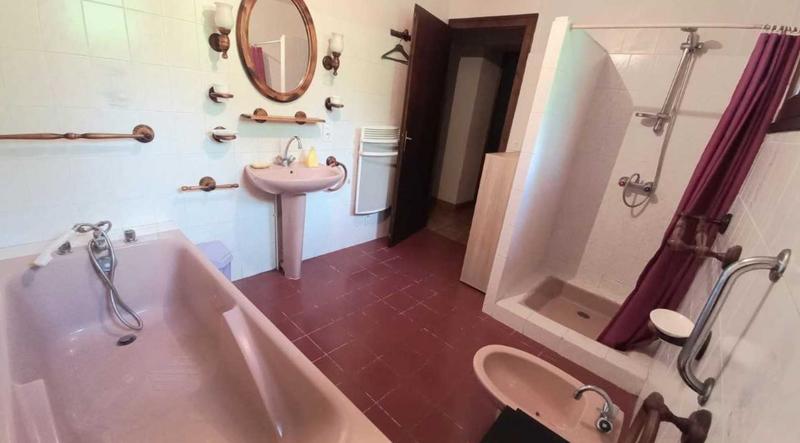 Maison - 162 m² - 6 pièces