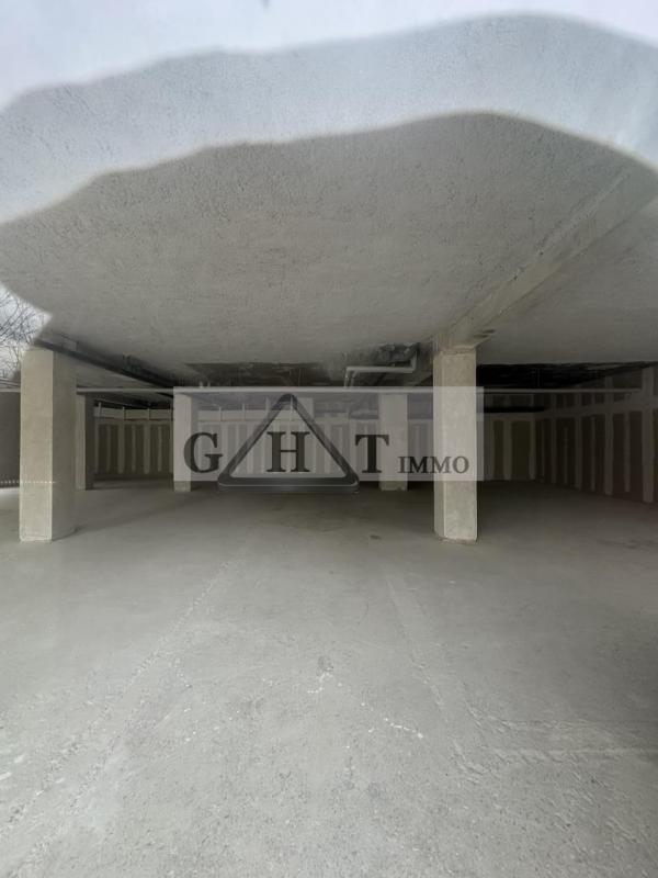 Local commercial - 458 m²