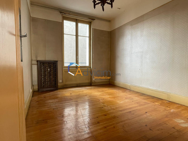 Appartement - 75 m² - 3 pièces