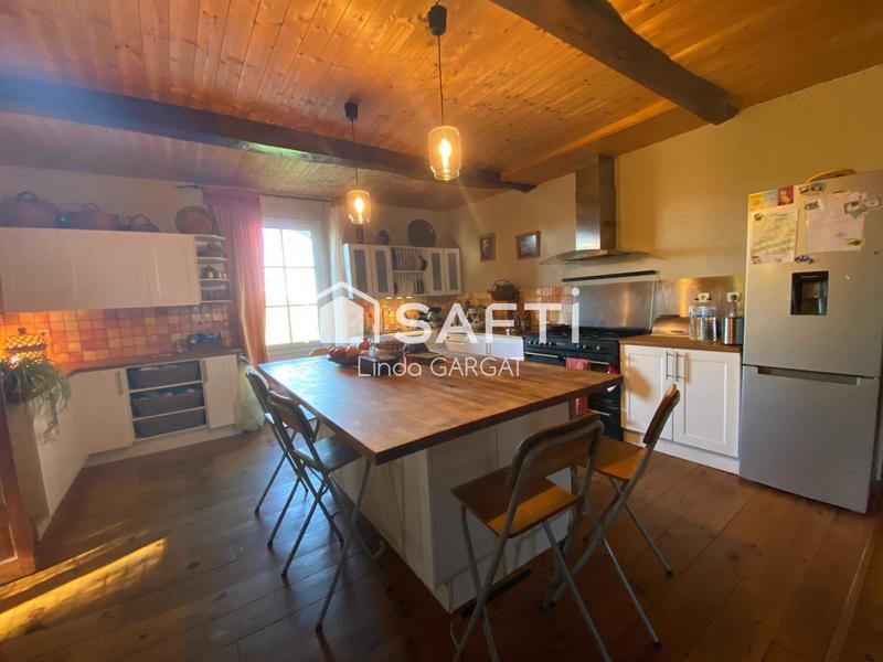 Maison - 215 m² - 7 pièces