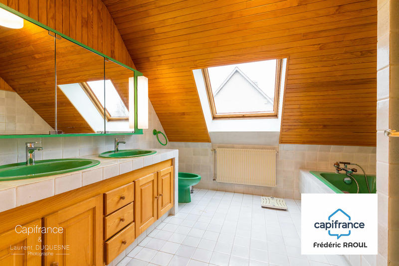 Maison - 215 m² - 7 pièces