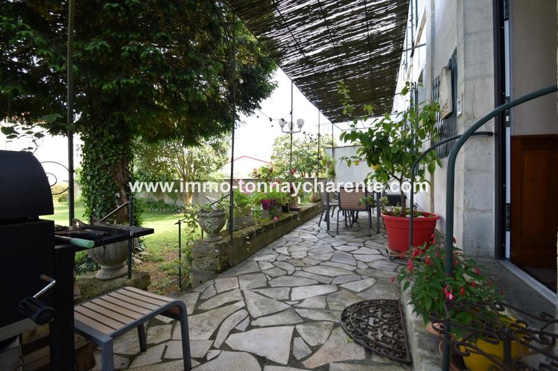 Maison - 204 m² - 7 pièces