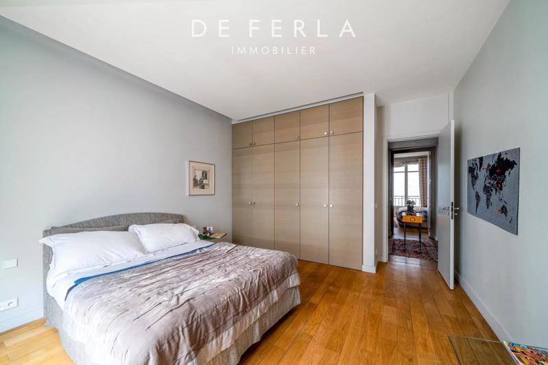 Appartement - 245 m² - 7 pièces