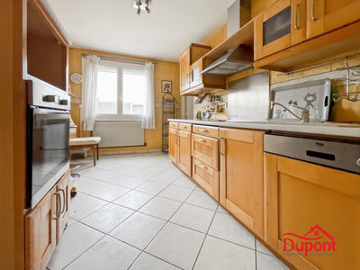 Appartement - 93 m² - 5 pièces