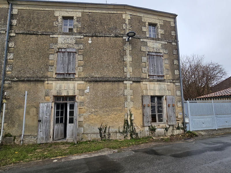 Maison - 180 m² - 4 pièces