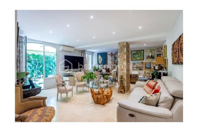 Villa - 164 m² - 6 pièces