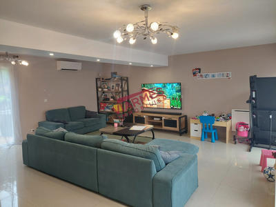 Maison traditionnelle - 110 m² - 6 pièces