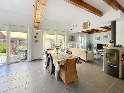 Maison - 174 m² - 5 pièces