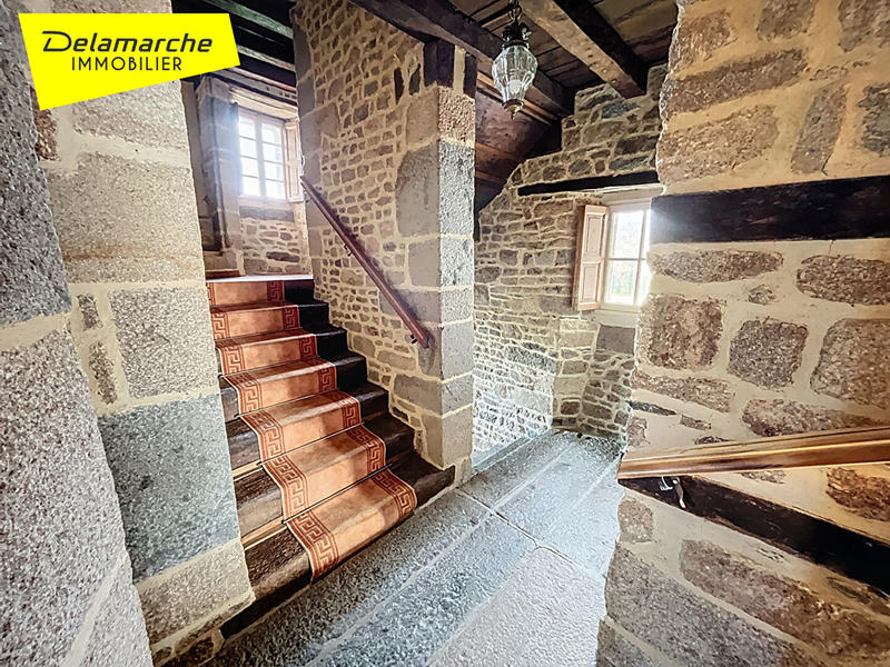 Maison - 340 m² - 10 pièces