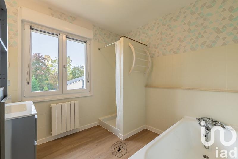 Maison - 95 m² - 5 pièces