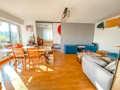 Appartement - 81 m² - 3 pièces