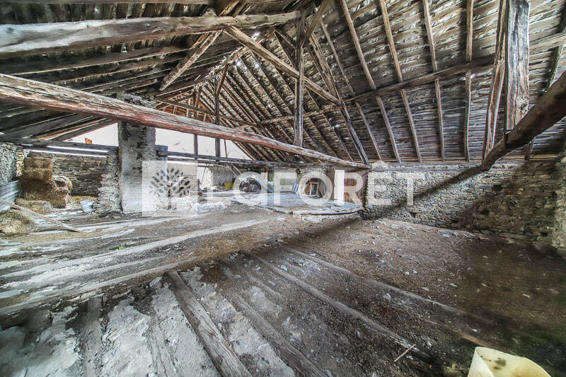 Maison - 550 m² - 12 pièces