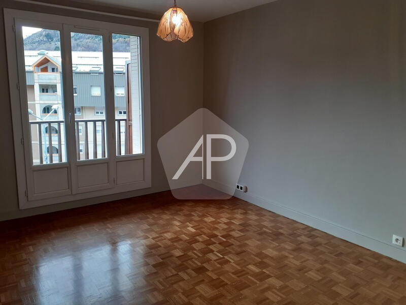 Appartement - 76 m² - 3 pièces