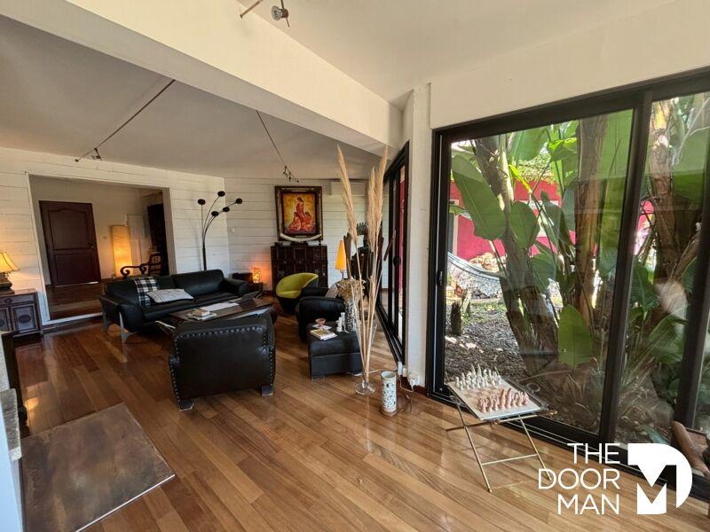 Villa - 426 m² - 15 pièces