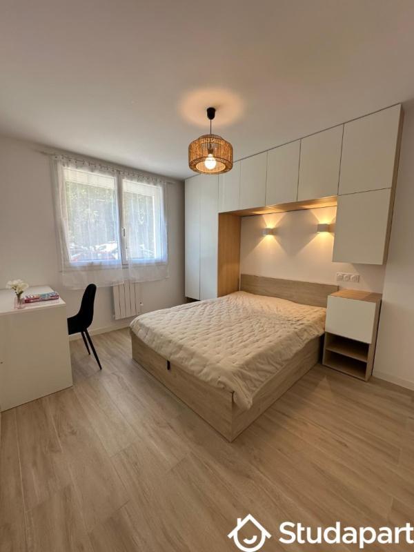 Chambre - 11 m² - 1 pièce