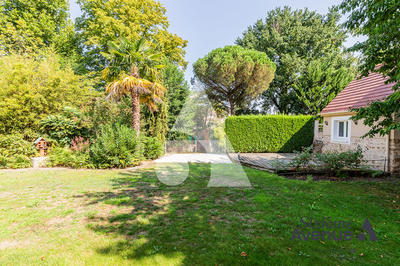 Maison - 195 m² - 6 pièces