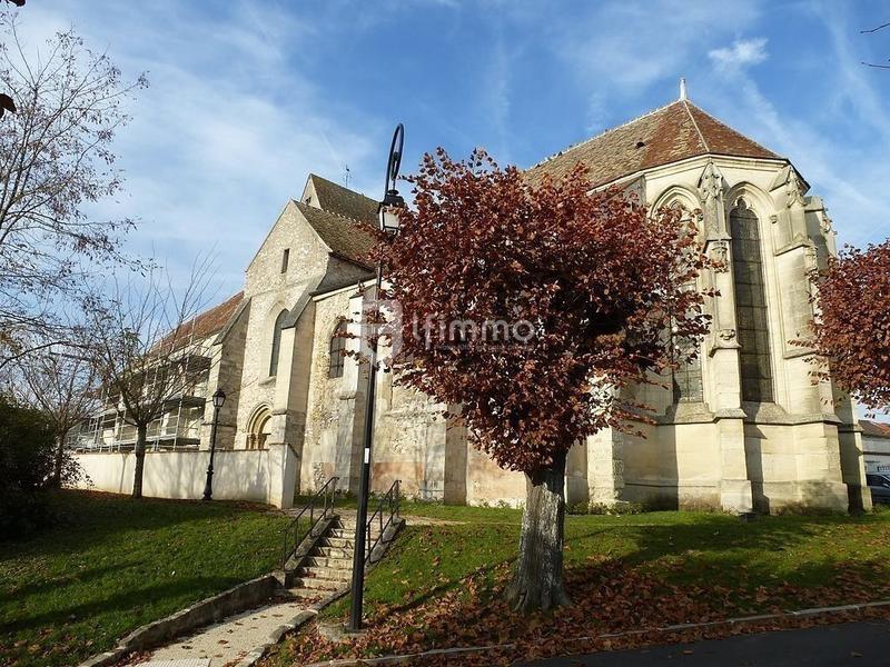 Terrain constructible - 1 032 m²