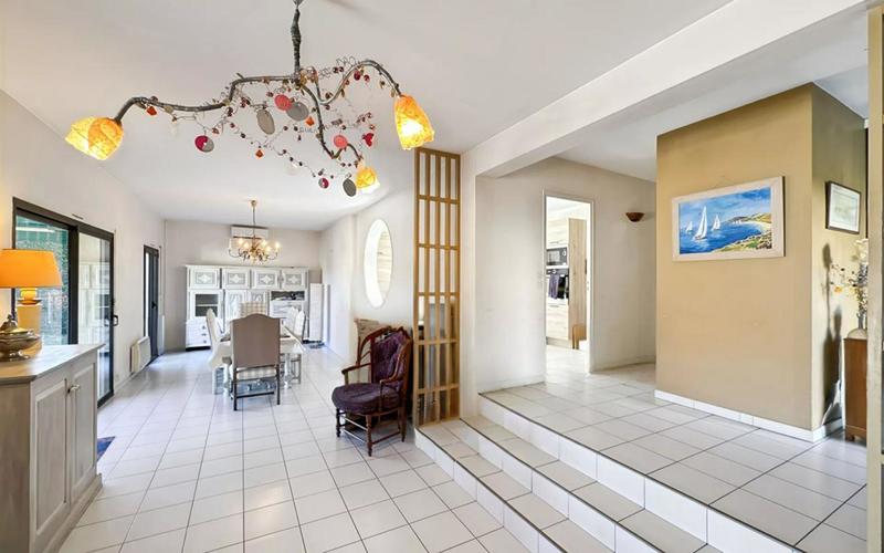 Maison - 162 m² - 6 pièces