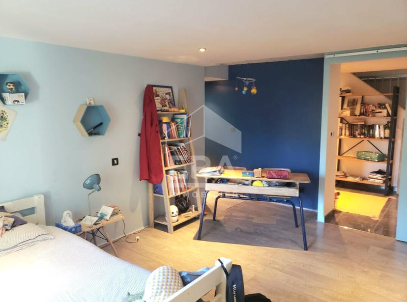 Maison - 205 m² - 6 pièces