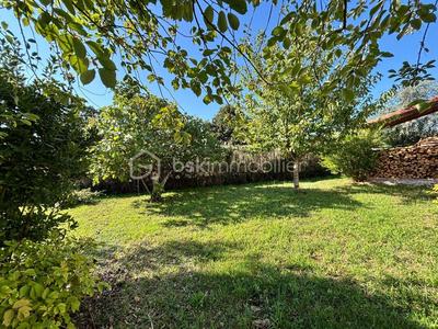 Maison traditionnelle - 200 m² - 7 pièces