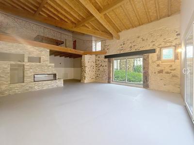 Maison - 456 m² - 15 pièces