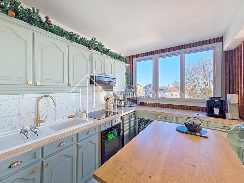 Appartement - 70 m² - 3 pièces