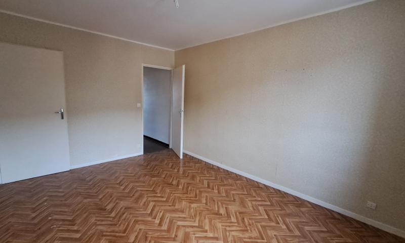 Appartement - 97 m² - 5 pièces