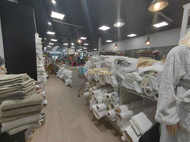 Local commercial - 620 m²