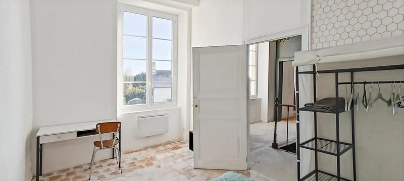 Demeure - 190 m² - 9 pièces