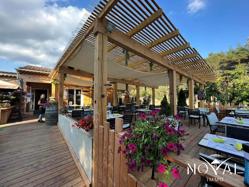 Local commercial - 226 m²