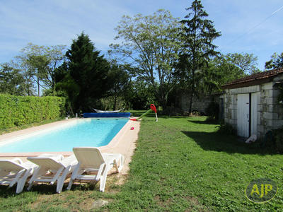 Maison - 315 m² - 10 pièces