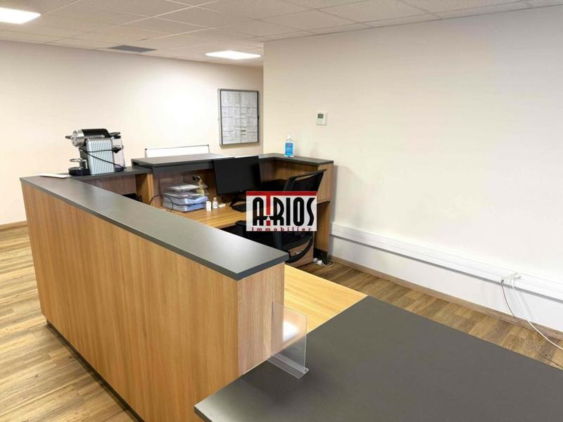Bureau - 246 m²
