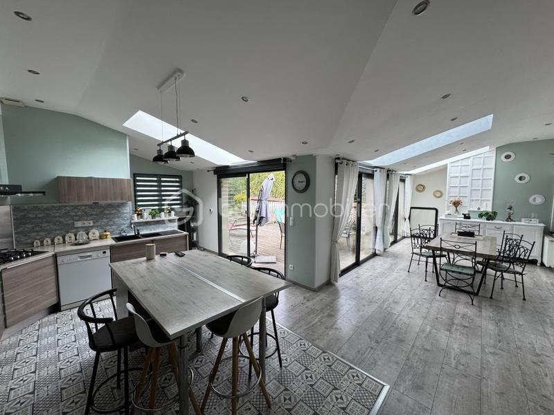 Maison - 145 m² - 6 pièces