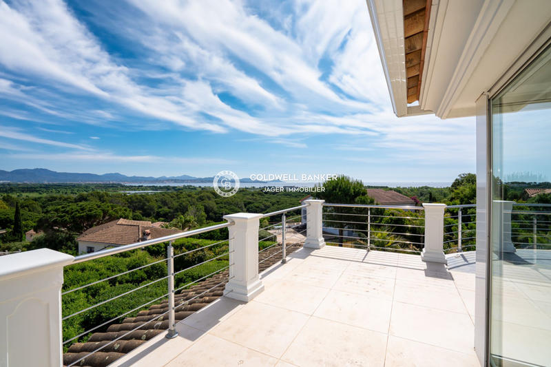 Maison - 450 m² - 8 pièces