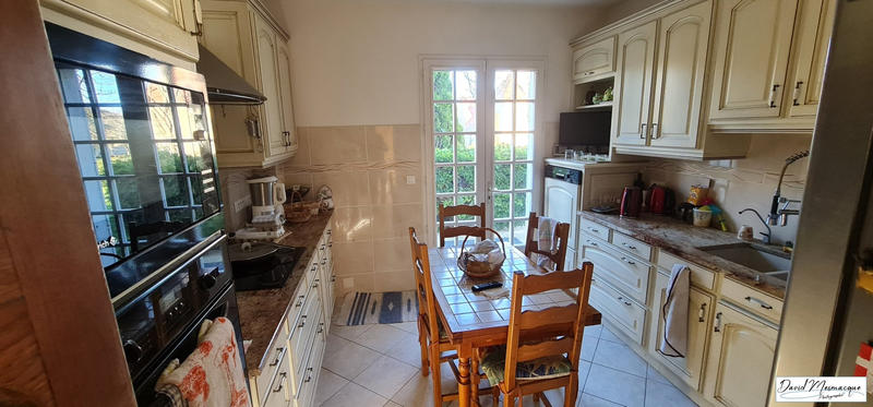 Villa - 438 m² - 11 pièces