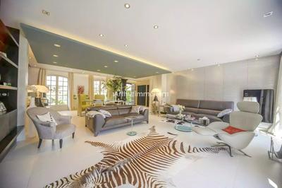 Maison - 189 m² - 7 pièces