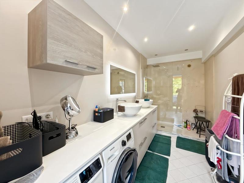 Appartement - 79 m² - 2 pièces