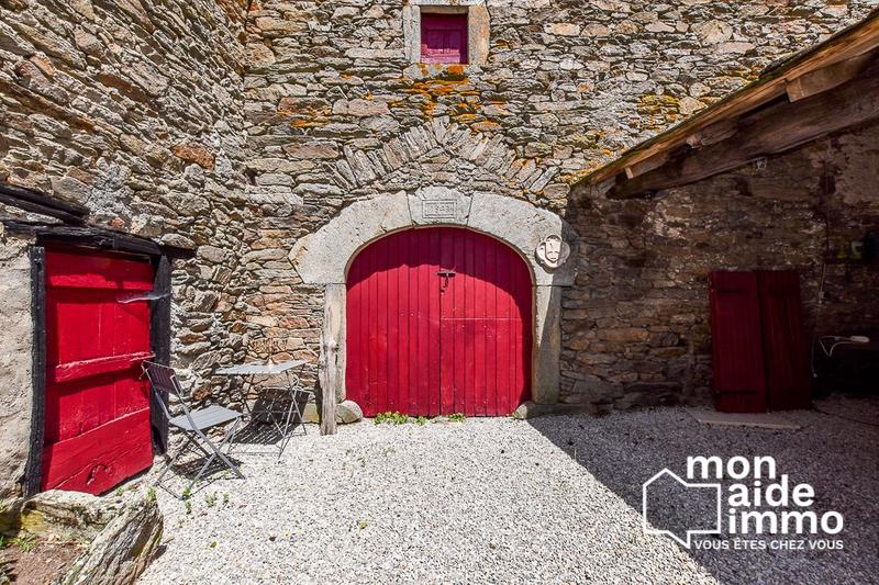 Maison ancienne - 242 m² - 8 pièces