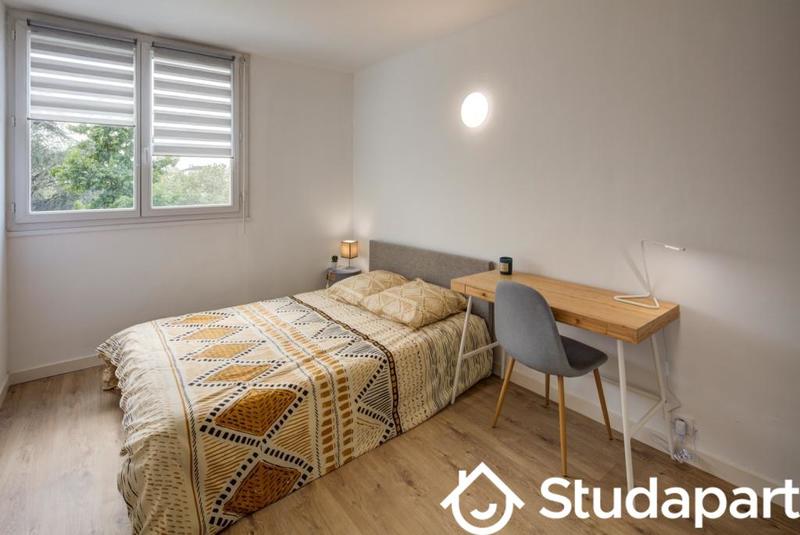 Chambre - 11 m² - 1 pièce