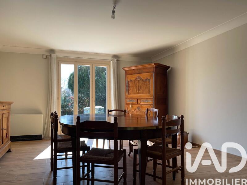 Maison - 204 m² - 6 pièces