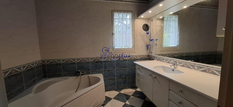 Maison - 150 m² - 6 pièces