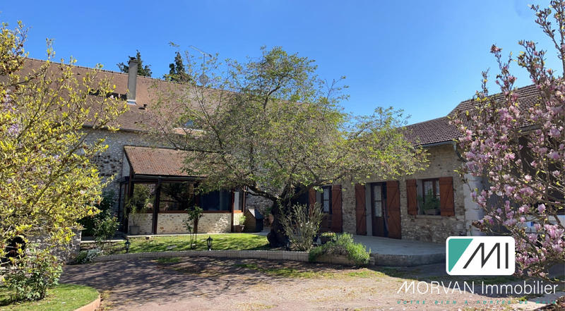 Maison ancienne - 220 m² - 8 pièces