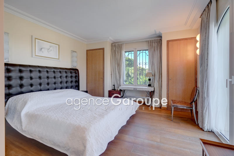 Villa - 247 m² - 7 pièces