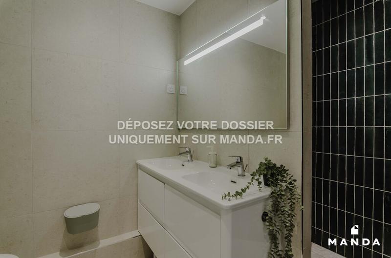 Chambre - 9 m² - 5 pièces