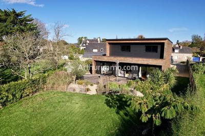 Maison - 122 m² - 5 pièces