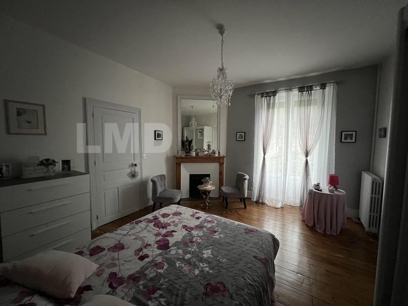 Maison en pierre - 142 m² - 6 pièces