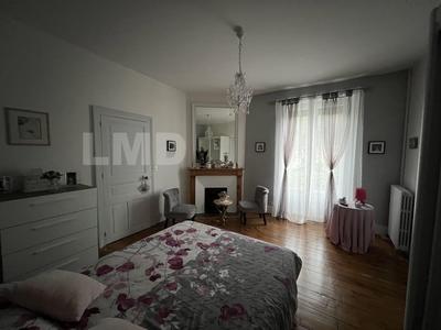 Maison en pierre - 142 m² - 6 pièces